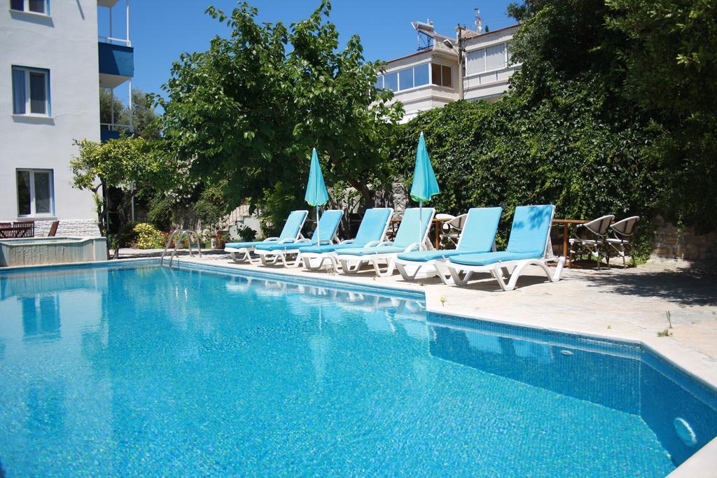 Parla Apart Hotel Çeşme Extérieur photo