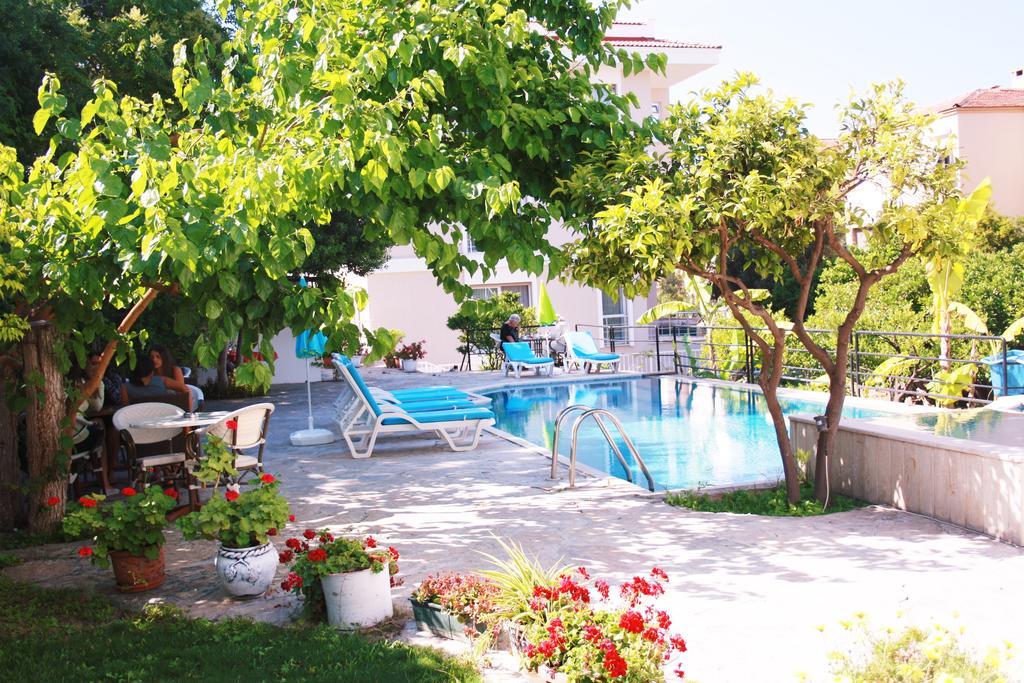 Parla Apart Hotel Çeşme Extérieur photo