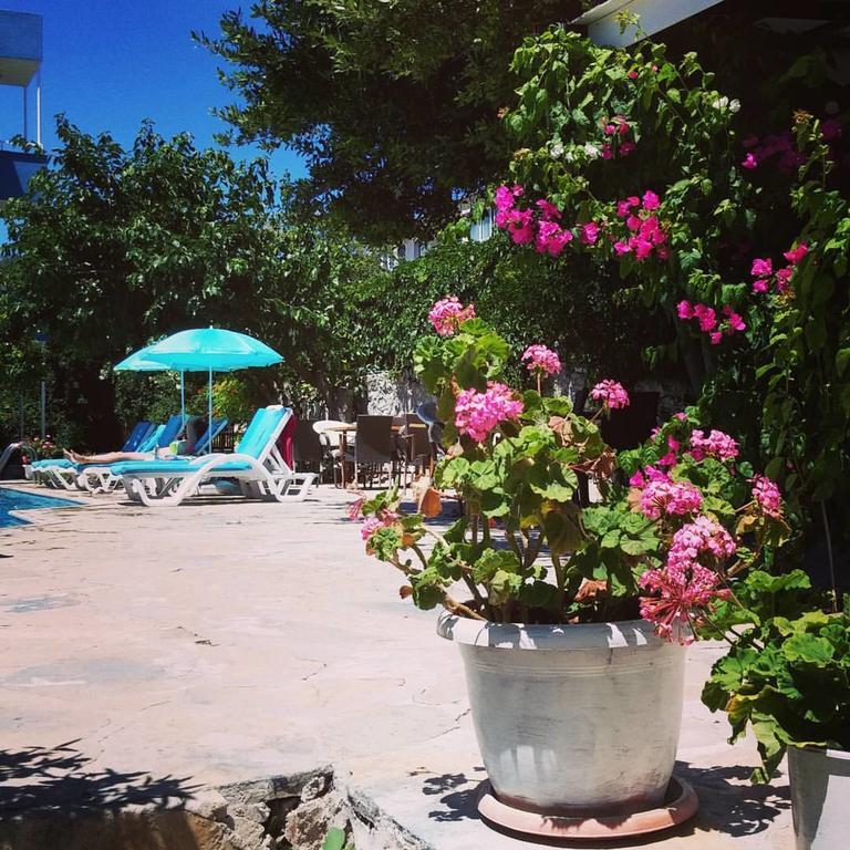 Parla Apart Hotel Çeşme Extérieur photo