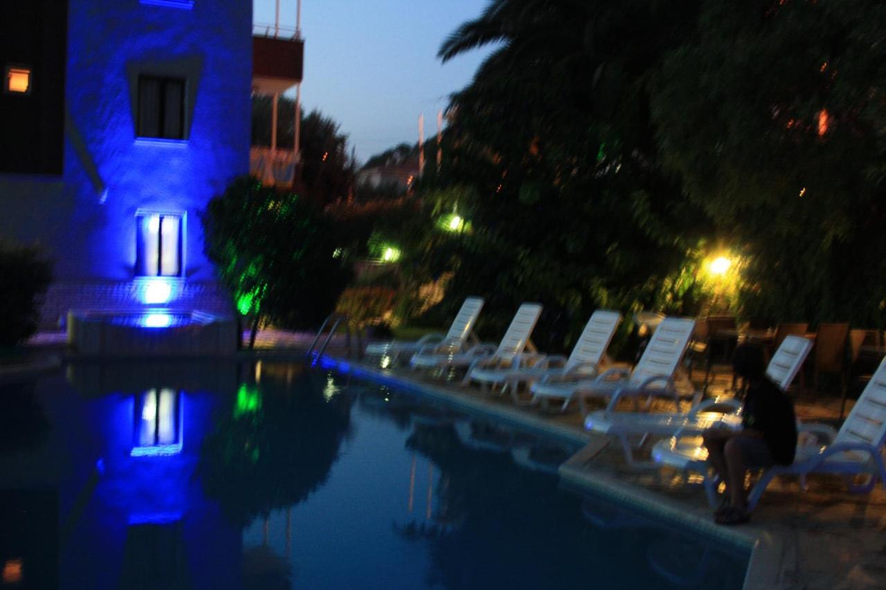 Parla Apart Hotel Çeşme Extérieur photo